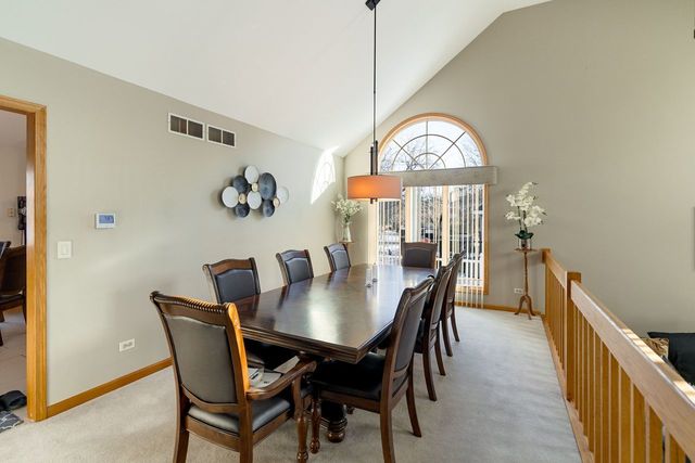 201 Amber Court, West Chicago, IL 60185