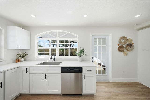 327 N DUNCAN AVENUE, Clearwater, FL 33755