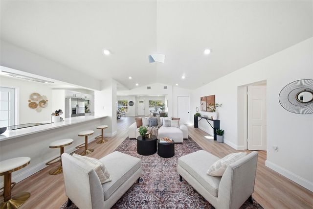 327 N DUNCAN AVENUE, Clearwater, FL 33755