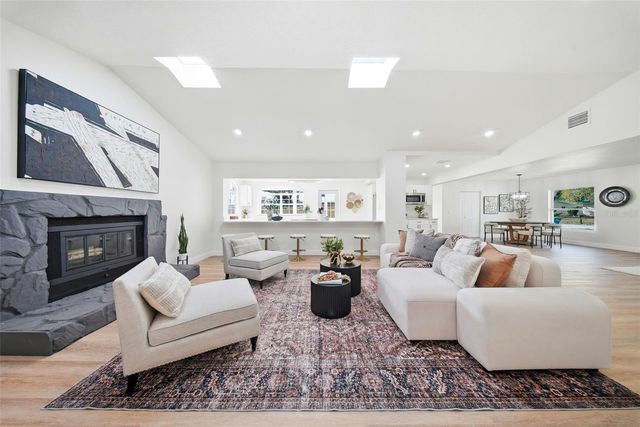 327 N DUNCAN AVENUE, Clearwater, FL 33755