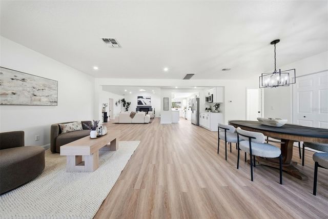 327 N DUNCAN AVENUE, Clearwater, FL 33755