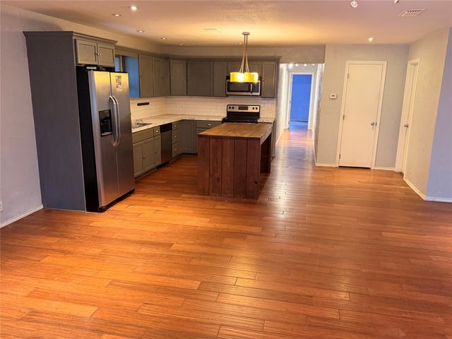 503 E Sadosa Street, Eastland, TX 76448