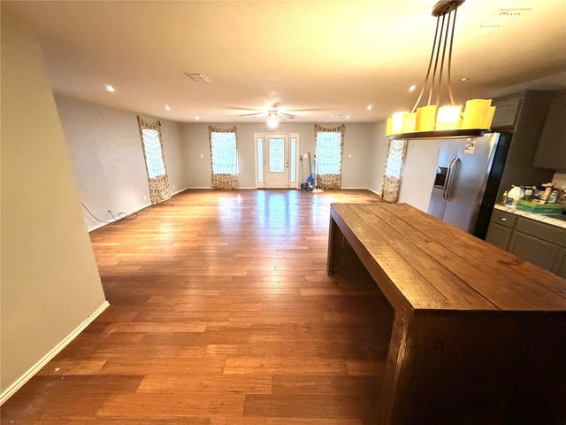 503 E Sadosa Street, Eastland, TX 76448