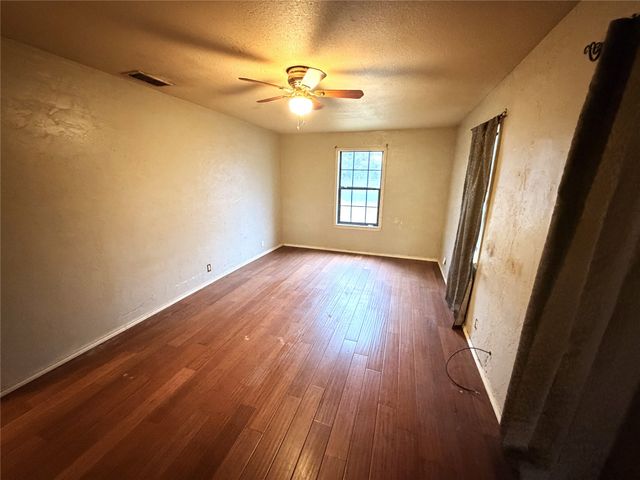 503 E Sadosa Street, Eastland, TX 76448