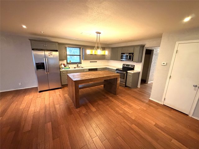 503 E Sadosa Street, Eastland, TX 76448