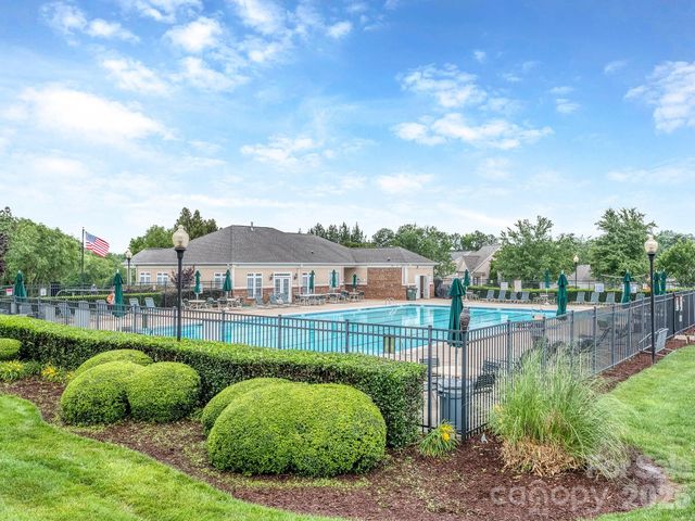 3064 Priory Ridge Drive, Fort Mill, SC 29707