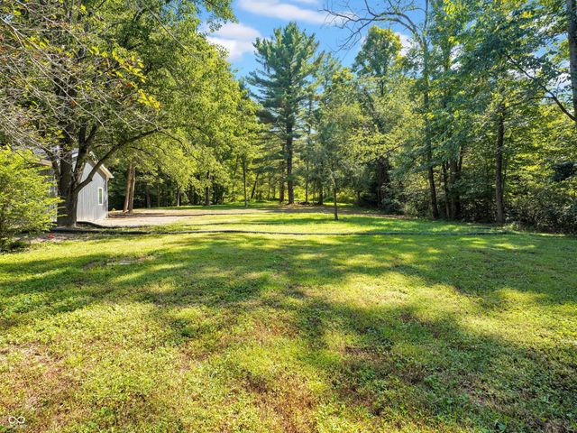 2495 Lenvoil Road, Martinsville, IN 46151