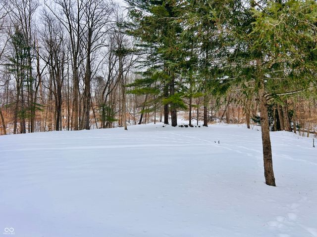 2495 Lenvoil Road, Martinsville, IN 46151