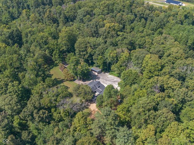 2495 Lenvoil Road, Martinsville, IN 46151