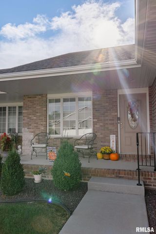 1518 DEARBORN Drive, Springfield, IL 62711
