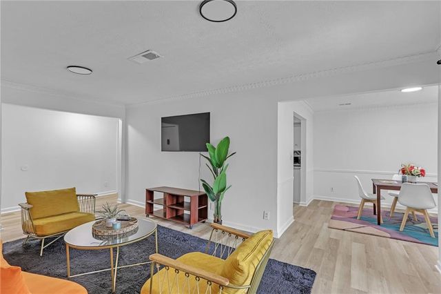 2394 Lawrenceville Hwy, Decatur, GA 30033