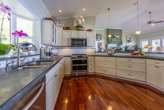 980 Polipoli Rd, Kula, HI 96790