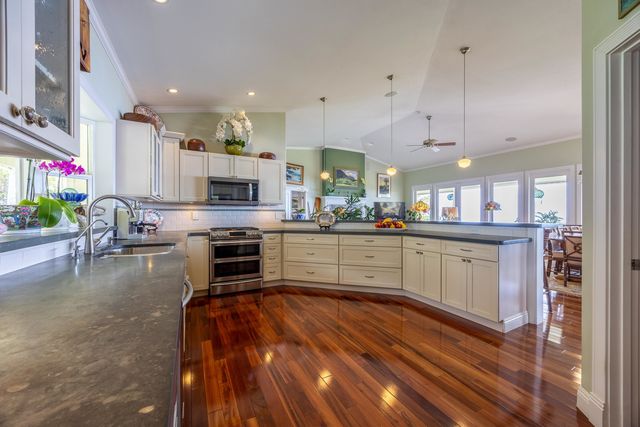 980 Polipoli Rd, Kula, HI 96790