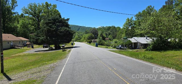 6653 Mountain Grove Road, Hickory, NC 28658