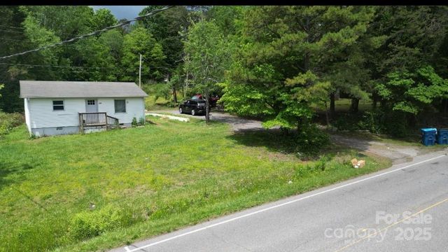 6653 Mountain Grove Road, Hickory, NC 28658