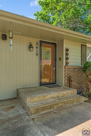 3419 SE Arbor CT, Topeka, KS 66605