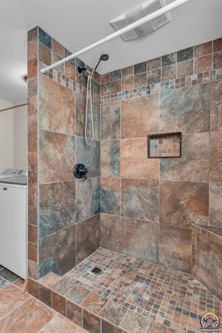 3419 SE Arbor CT, Topeka, KS 66605
