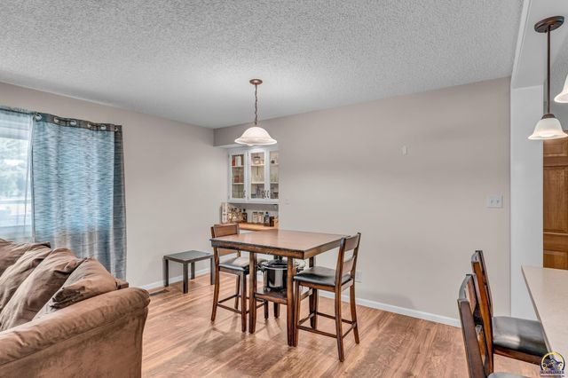 3419 SE Arbor CT, Topeka, KS 66605