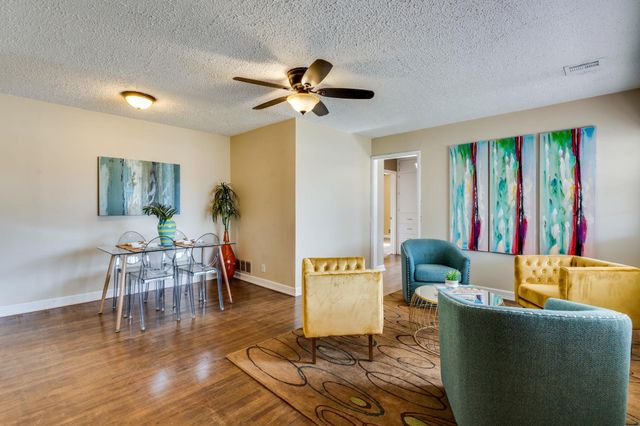 922 N Country Acres, Wichita, KS 67212