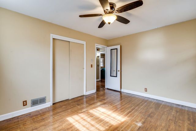 922 N Country Acres, Wichita, KS 67212