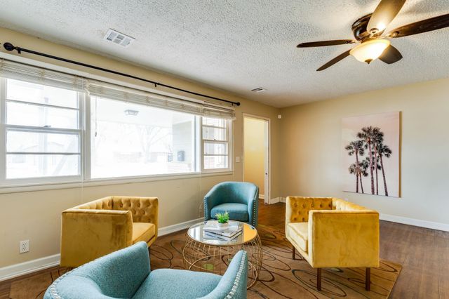 922 N Country Acres, Wichita, KS 67212