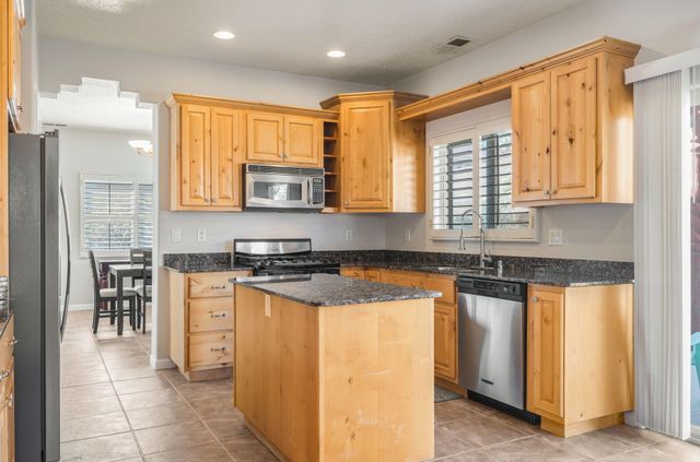 9925 Cameron Street NW, Albuquerque, NM 87114