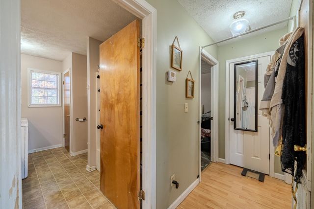 210 WESTWOOD CIR, Selmer, TN 38375