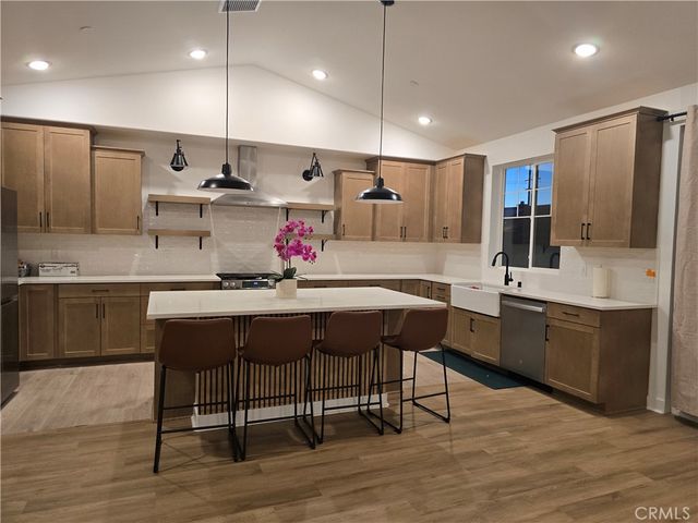 1887 Vincent Dr, Palmdale, CA 93551