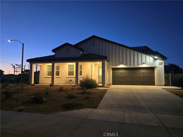 1887 Vincent Dr, Palmdale, CA 93551