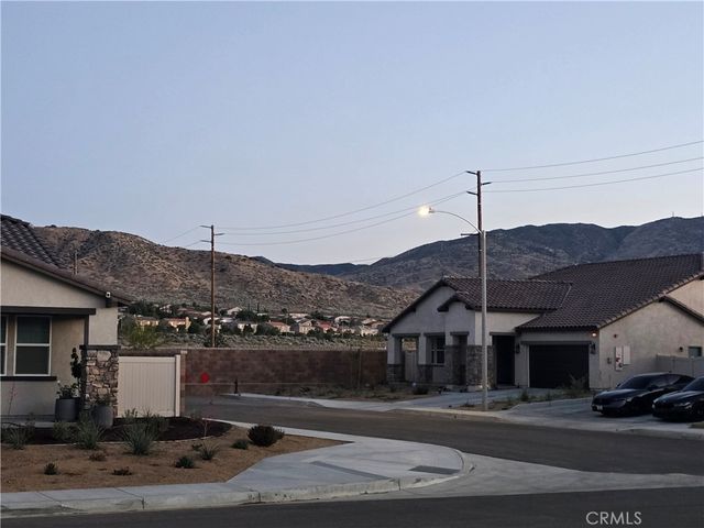1887 Vincent Dr, Palmdale, CA 93551