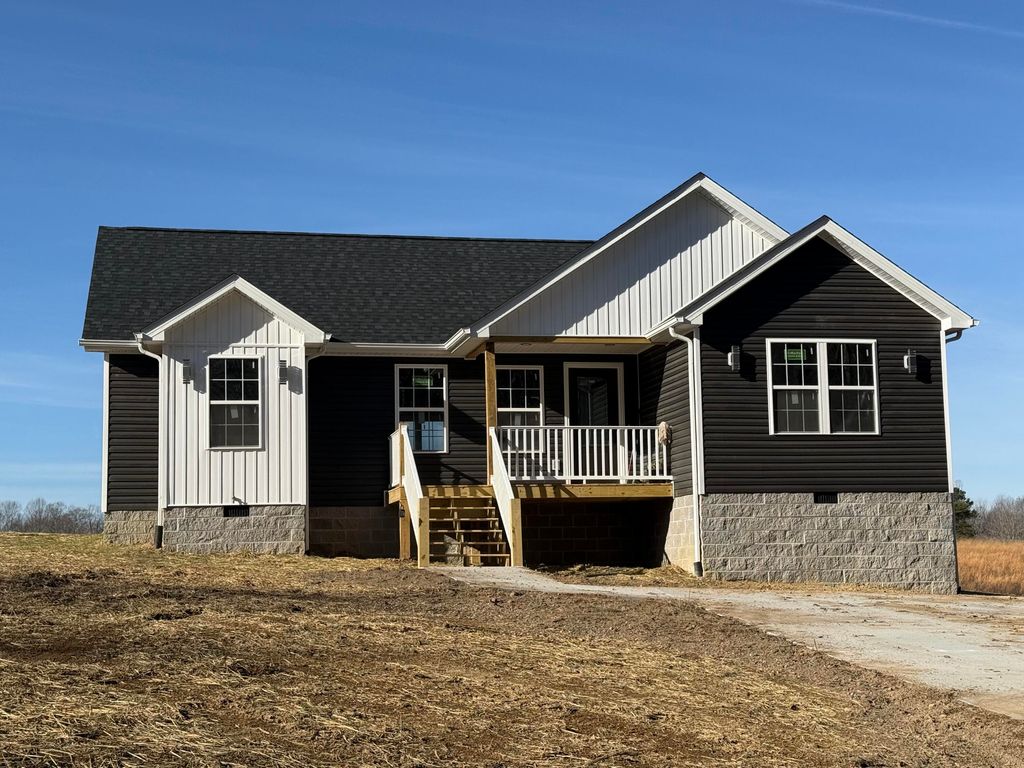 51 Bulls Branch Road, East Bernstadt, KY 40729