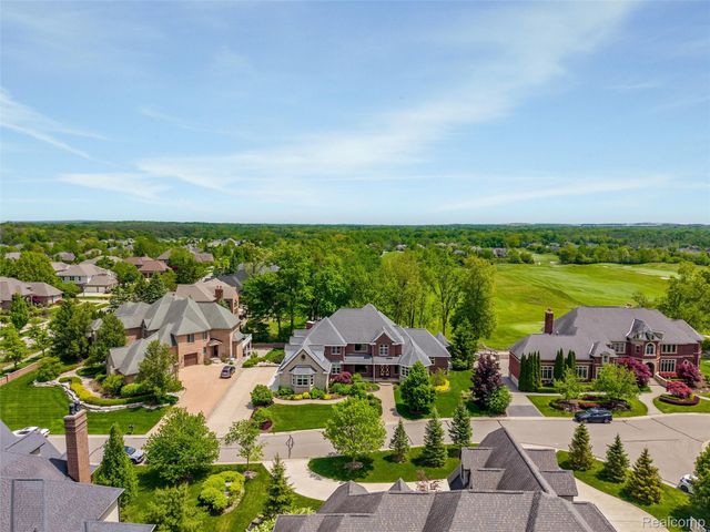 7432 Foxburg Court, Independence Charter Township, MI 48348