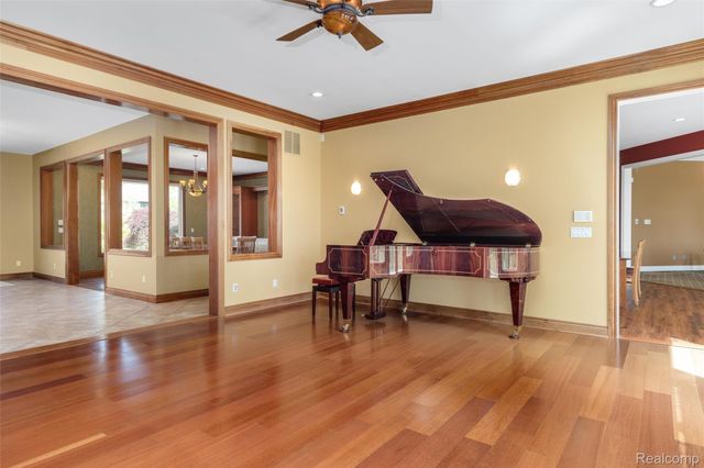 7432 Foxburg Court, Independence Charter Township, MI 48348