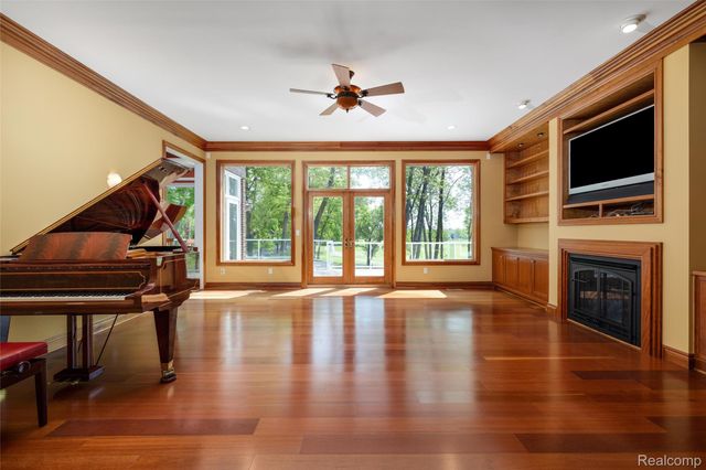 7432 Foxburg Court, Independence Charter Township, MI 48348
