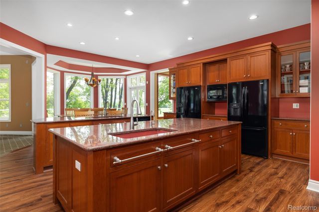 7432 Foxburg Court, Independence Charter Township, MI 48348