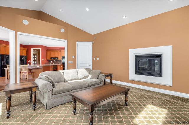 7432 Foxburg Court, Independence Charter Township, MI 48348