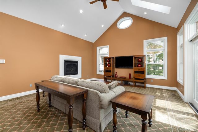 7432 Foxburg Court, Independence Charter Township, MI 48348