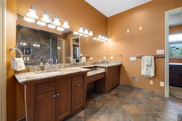 7432 Foxburg Court, Independence Charter Township, MI 48348