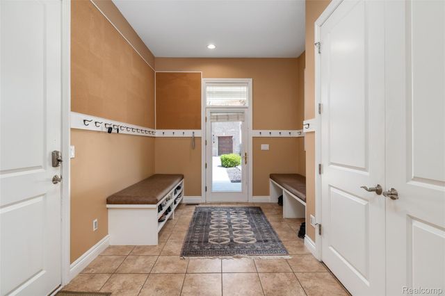 7432 Foxburg Court, Independence Charter Township, MI 48348