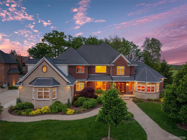 7432 Foxburg Court, Independence Charter Township, MI 48348