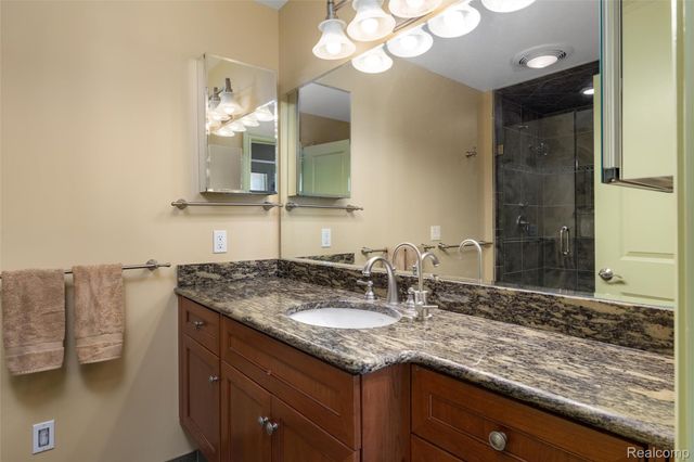 7432 Foxburg Court, Independence Charter Township, MI 48348