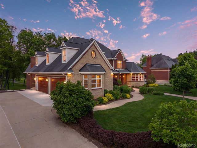 7432 Foxburg Court, Independence Charter Township, MI 48348