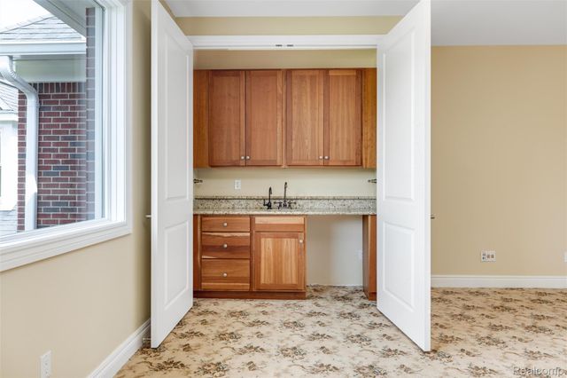 7432 Foxburg Court, Independence Charter Township, MI 48348