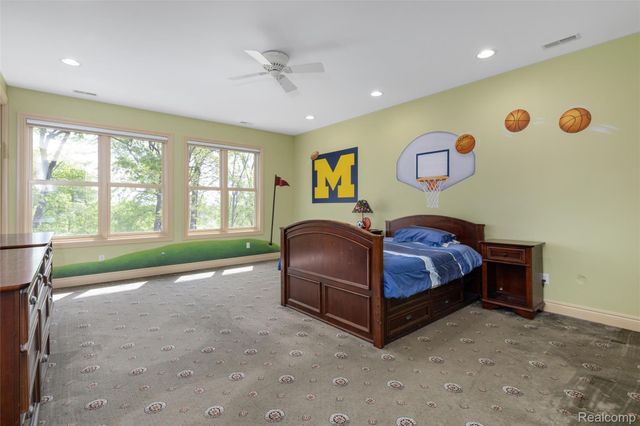 7432 Foxburg Court, Independence Charter Township, MI 48348