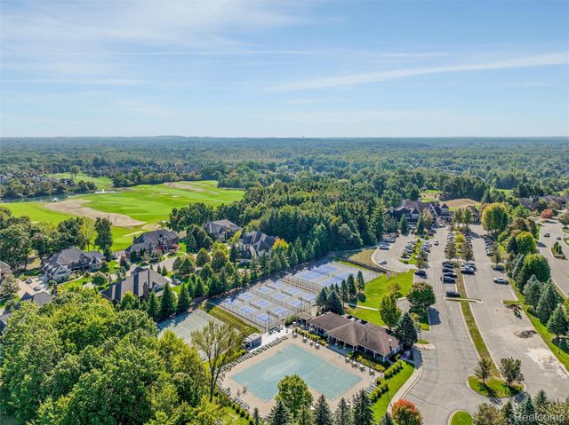 7432 Foxburg Court, Independence Charter Township, MI 48348