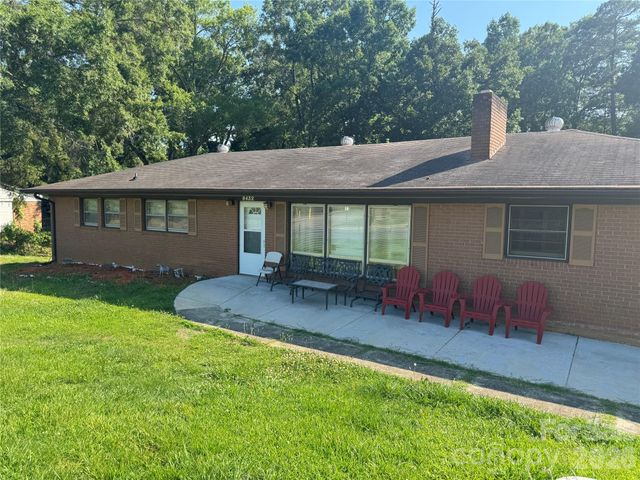 8432 Idlewild Road, Charlotte, NC 28227