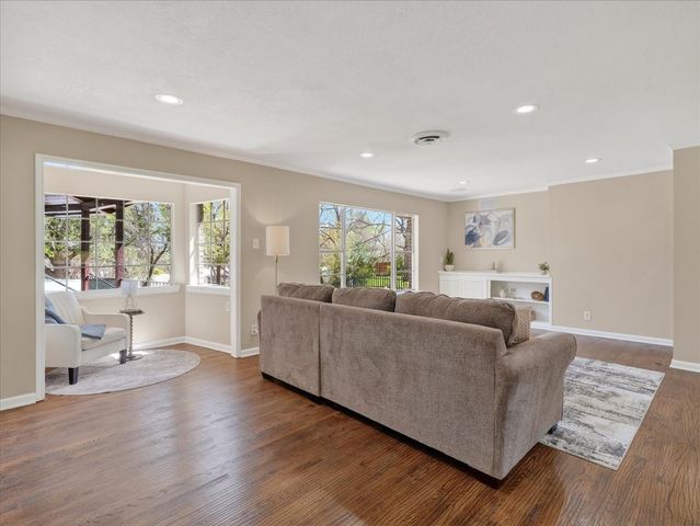 3863 Clayton Road E, Fort Worth, TX 76116