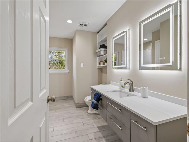 3863 Clayton Road E, Fort Worth, TX 76116