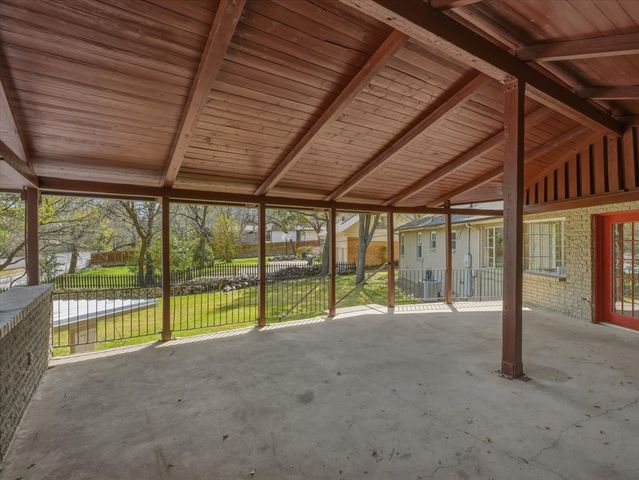 3863 Clayton Road E, Fort Worth, TX 76116