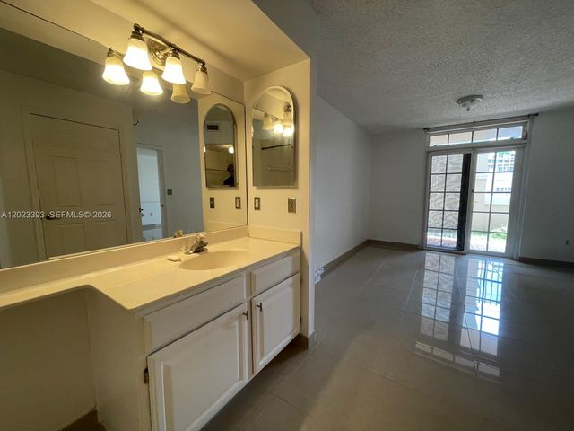 1280 S ALHAMBRA CIR 2119, Coral Gables, FL 33146